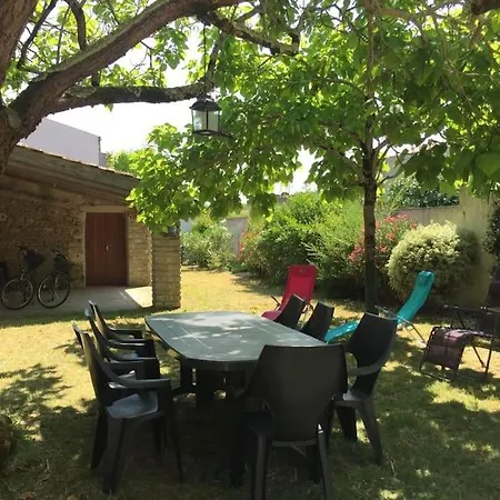 Casa vacanze Grande Maison Au Coeur De St Georges D'oleron. *